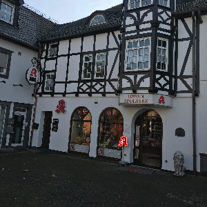 Löwen Apotheke