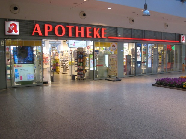Bahnhof Apotheke Friedrichshain